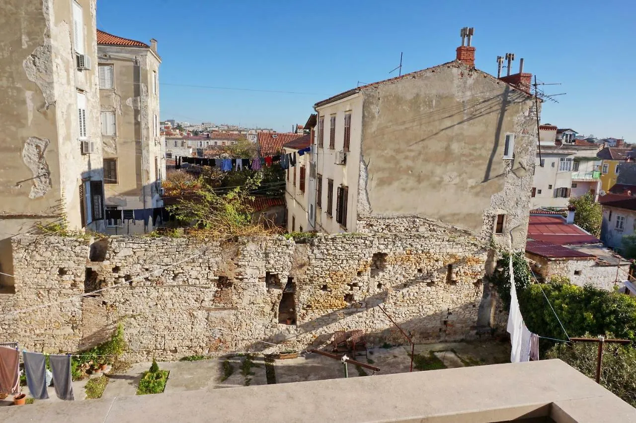 Apartments Epulon Pula